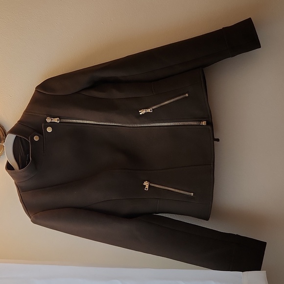 Ann Taylor Jackets & Blazers - Ann Taylor olive blazer jacket, size 2